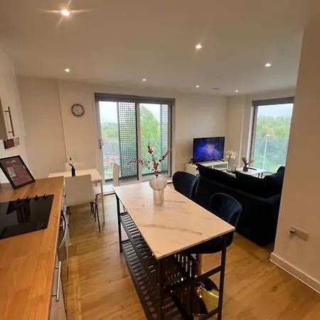 2 Bed Corner Apartment With Gym Manchester Extérieur photo